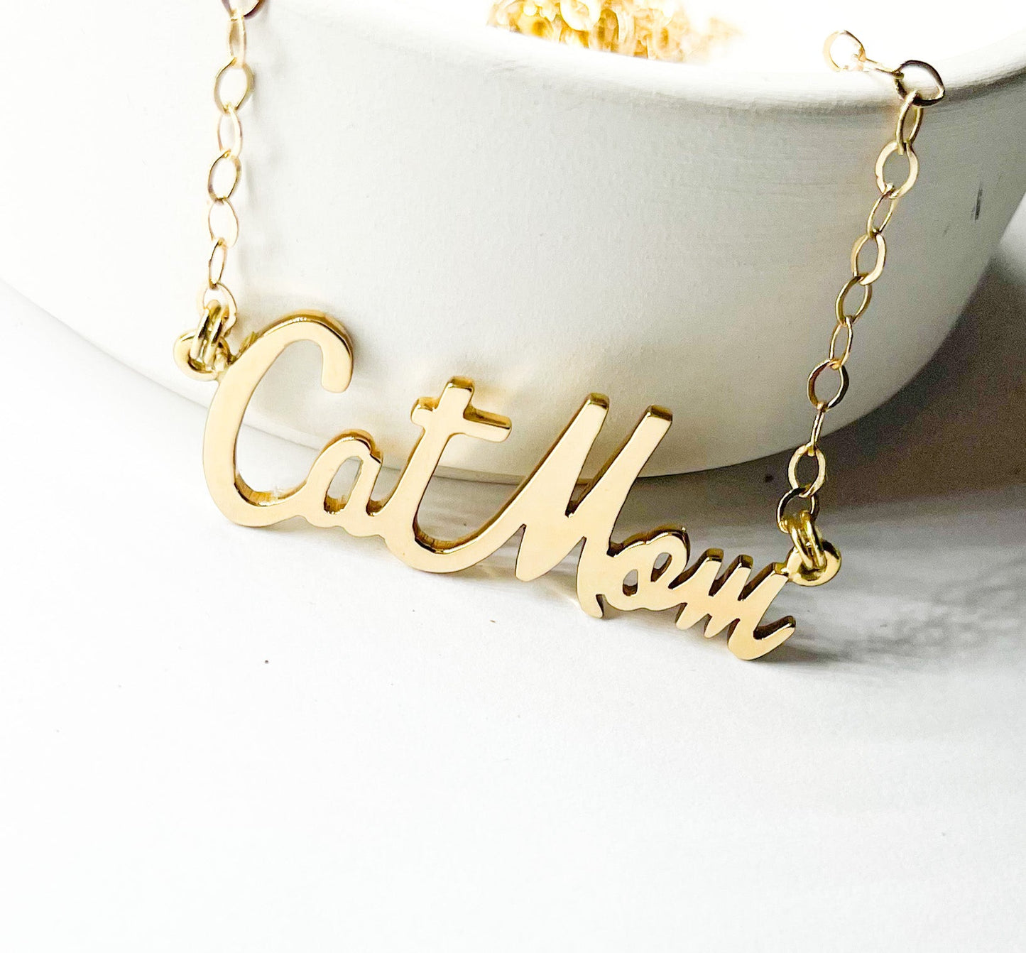 Cat Mom Word Necklace - Alchemia