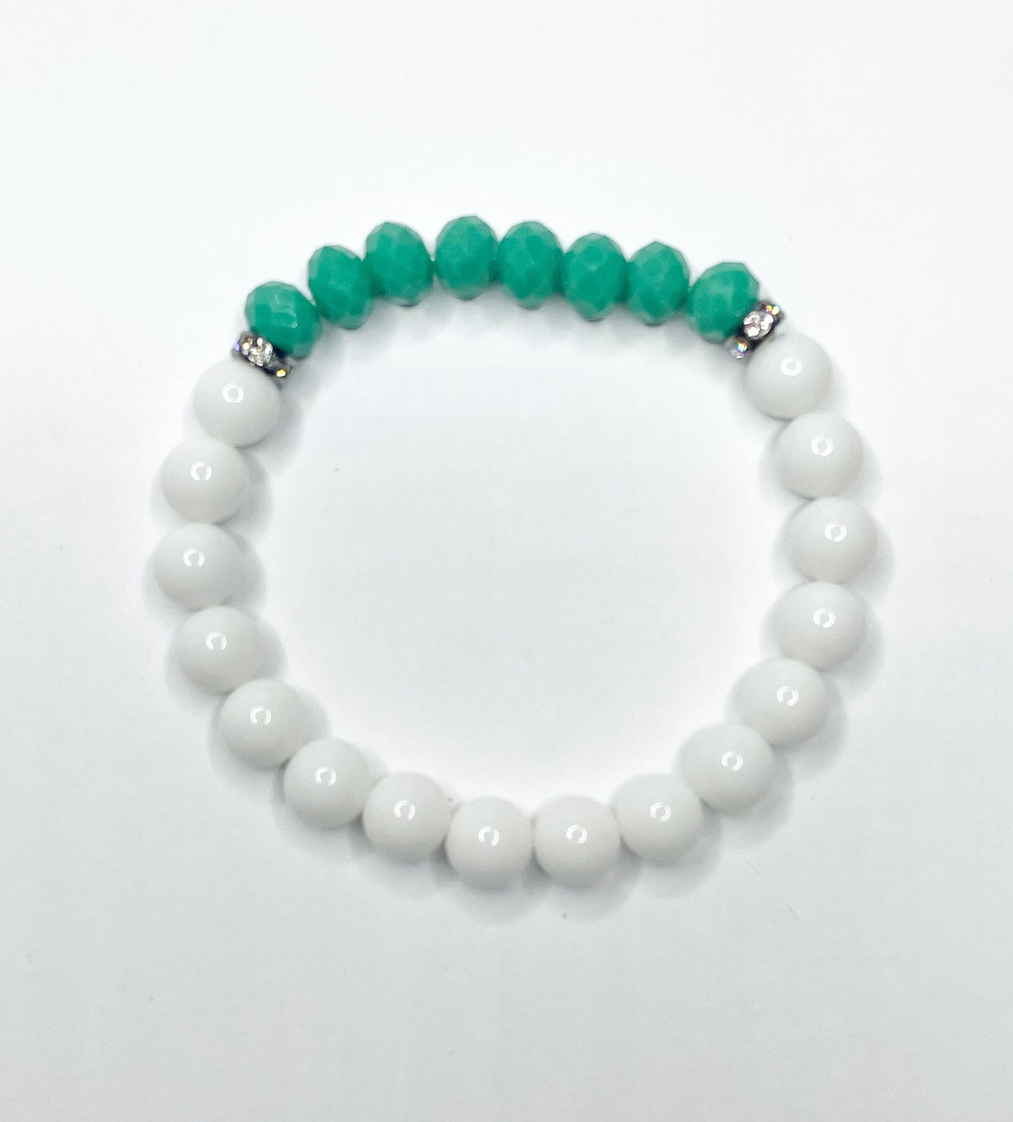 Load image into Gallery viewer, Emerald Quartz w/ White Agate - Stretch Bracelet
