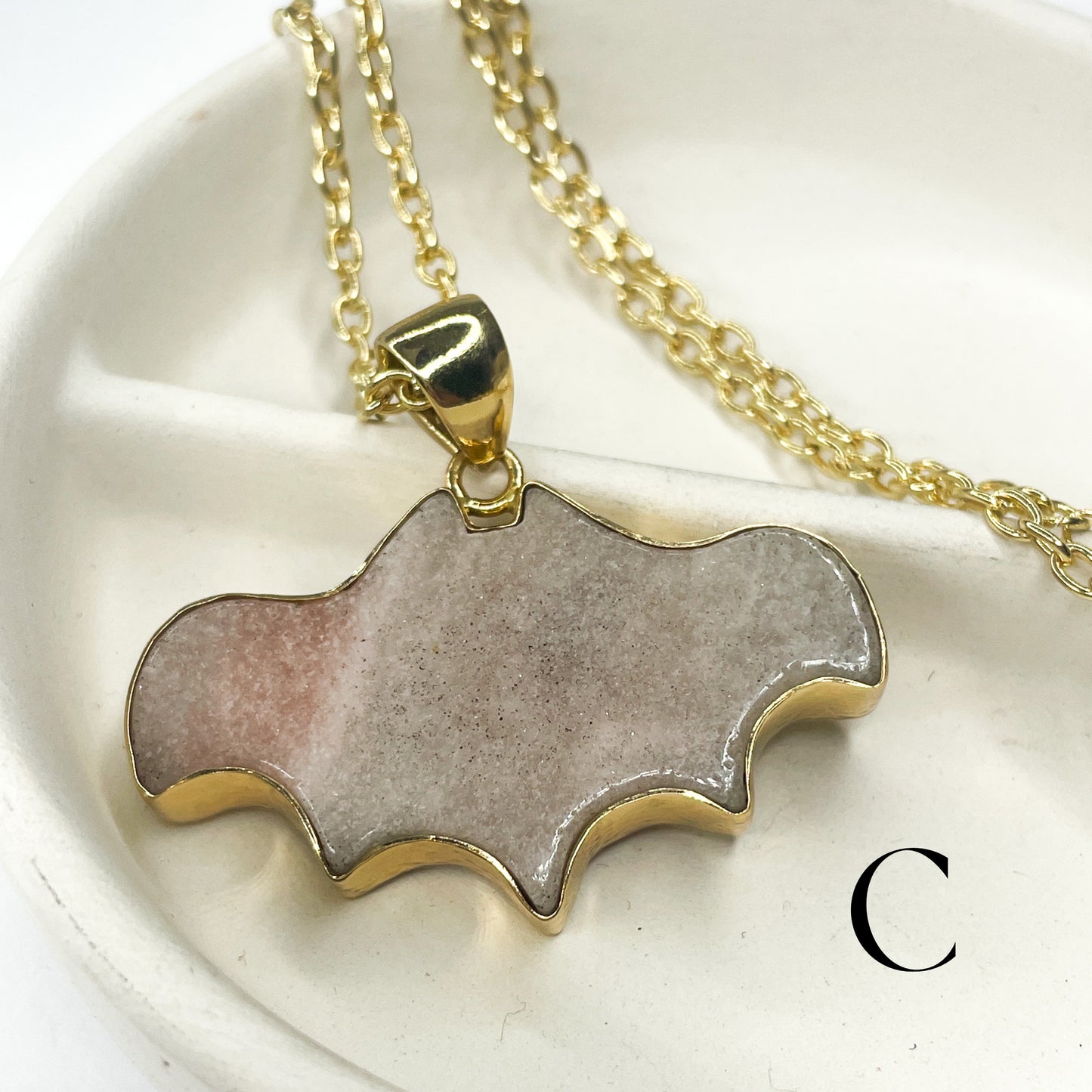Load image into Gallery viewer, Pink Amethyst Bats - Alchemia
