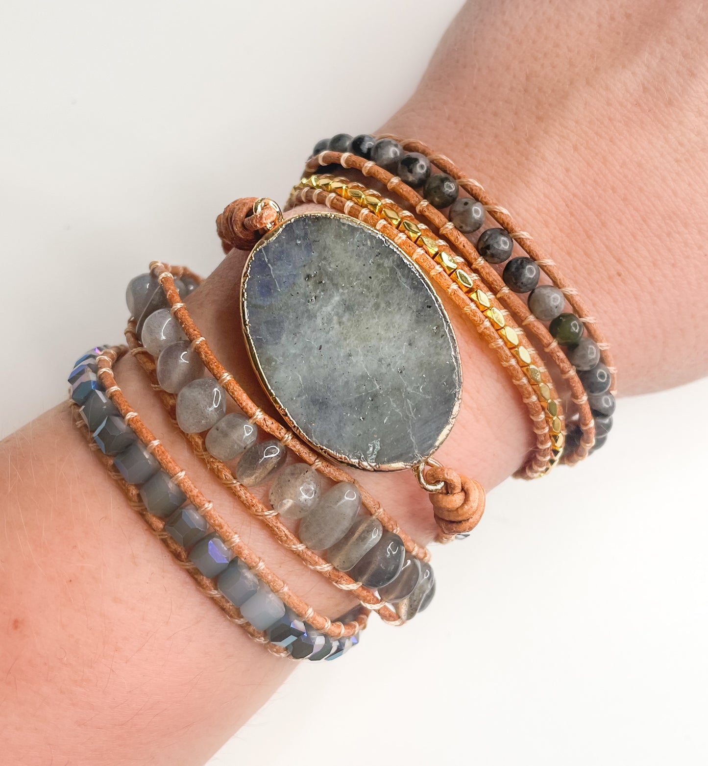 Load image into Gallery viewer, Labradorite Oval 5-time Boho Wrap - Leather

