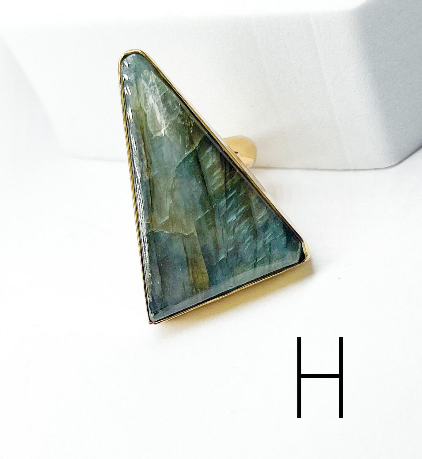 Load image into Gallery viewer, Labradorite Ring - Alchemia
